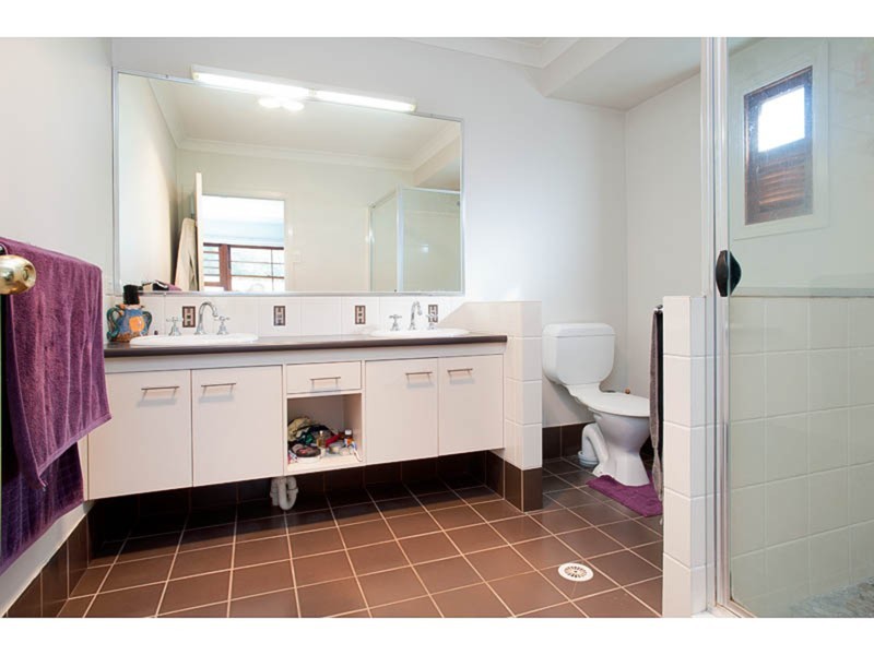 4 Monte Carlo Street, Wishart QLD 4122