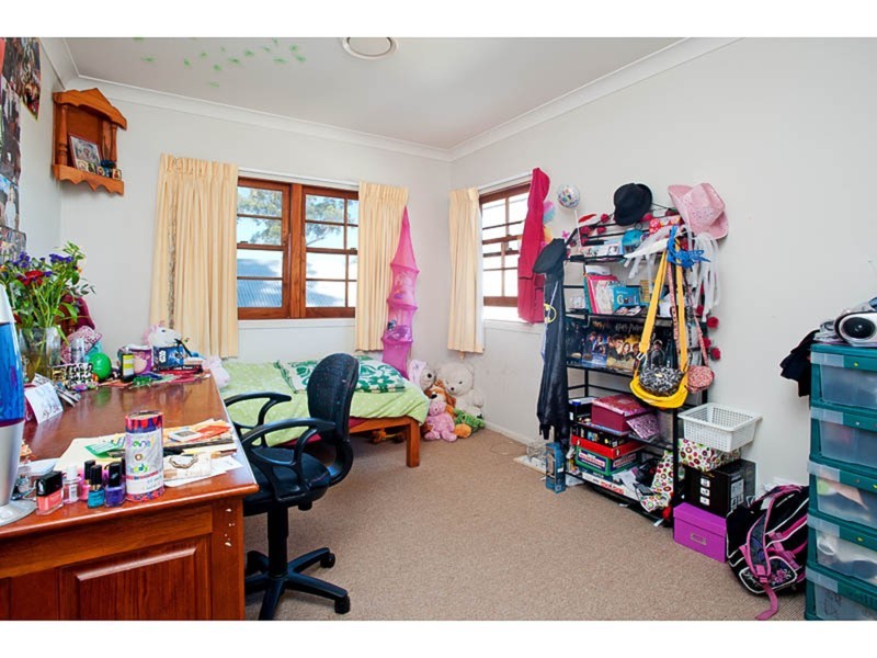 4 Monte Carlo Street, Wishart QLD 4122