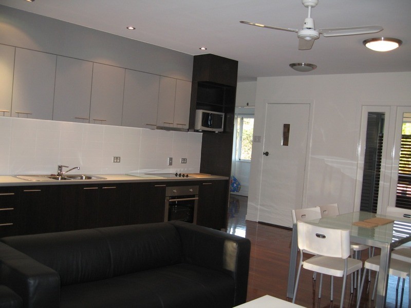 32  Bellevue  Parade, Taringa QLD 4068