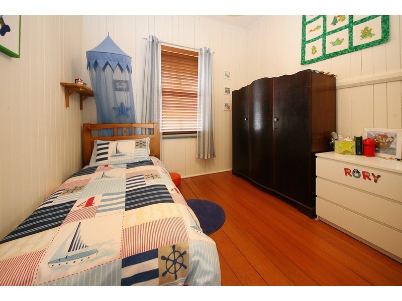 31 Dutton Street, Dutton Park QLD 4102
