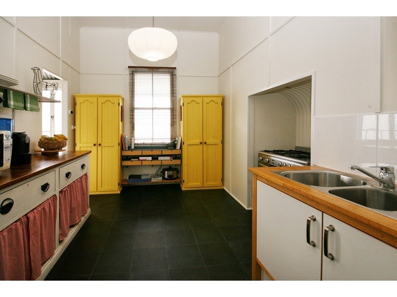 31 Dutton Street, Dutton Park QLD 4102