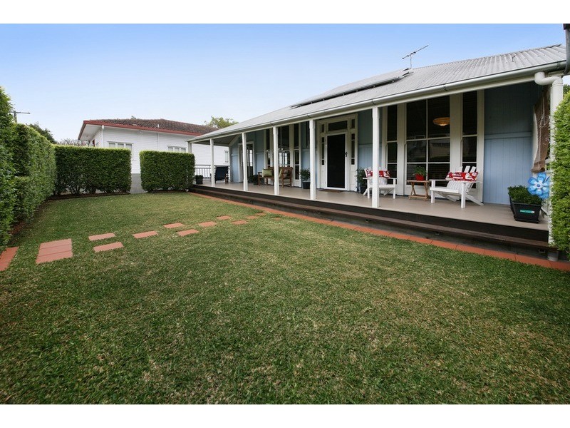 31 Dutton Street, Dutton Park QLD 4102