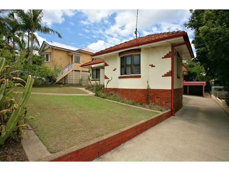 18 Princess Street, Camp Hill QLD 4152