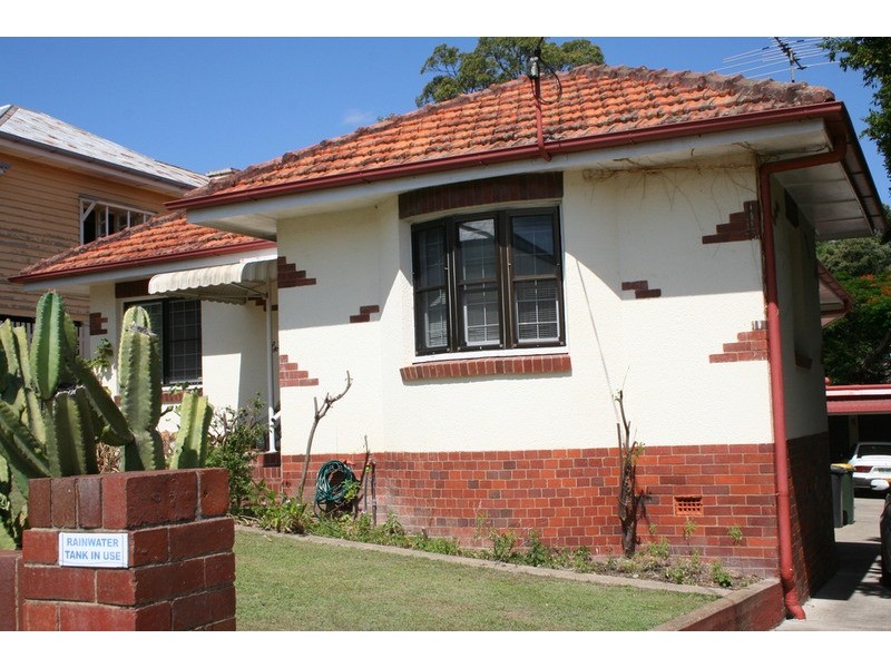 18 Princess Street, Camp Hill QLD 4152