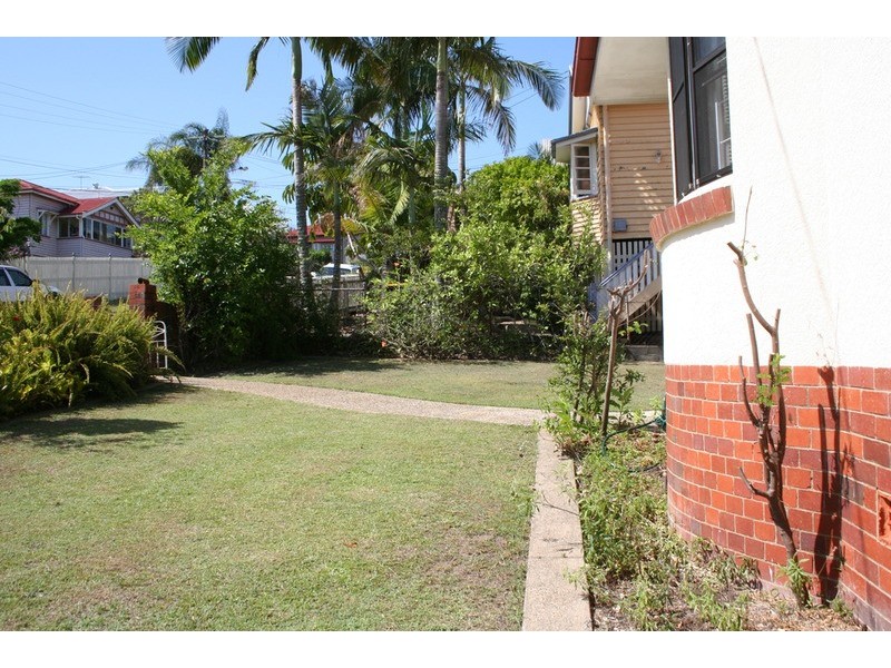 18 Princess Street, Camp Hill QLD 4152