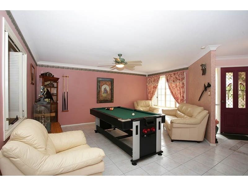 31 Bottlebrush  Drive, Regents Park QLD 4118
