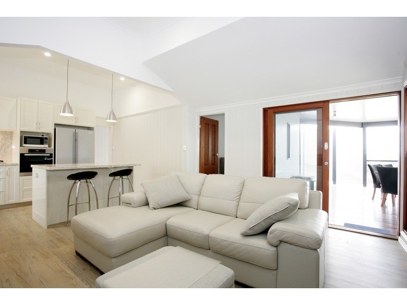 8 Frith Street, Highgate Hill QLD 4101