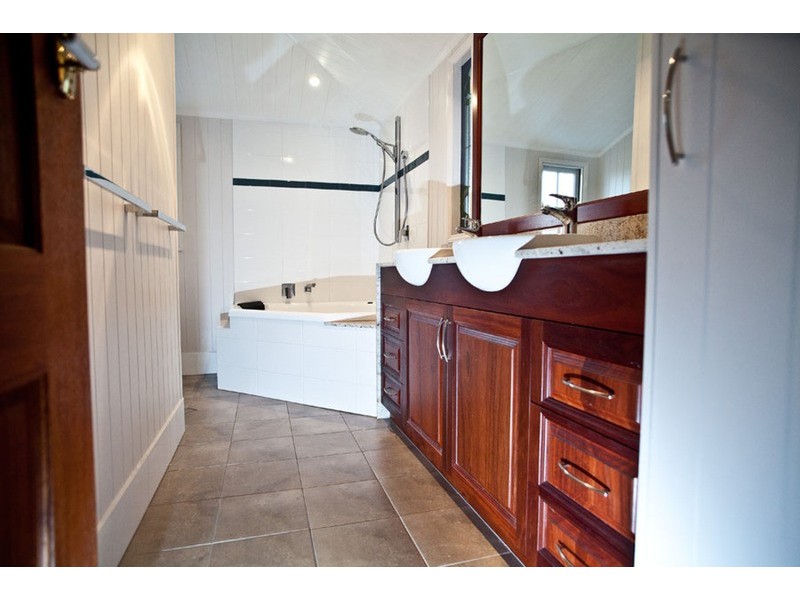 8 Frith Street, Highgate Hill QLD 4101