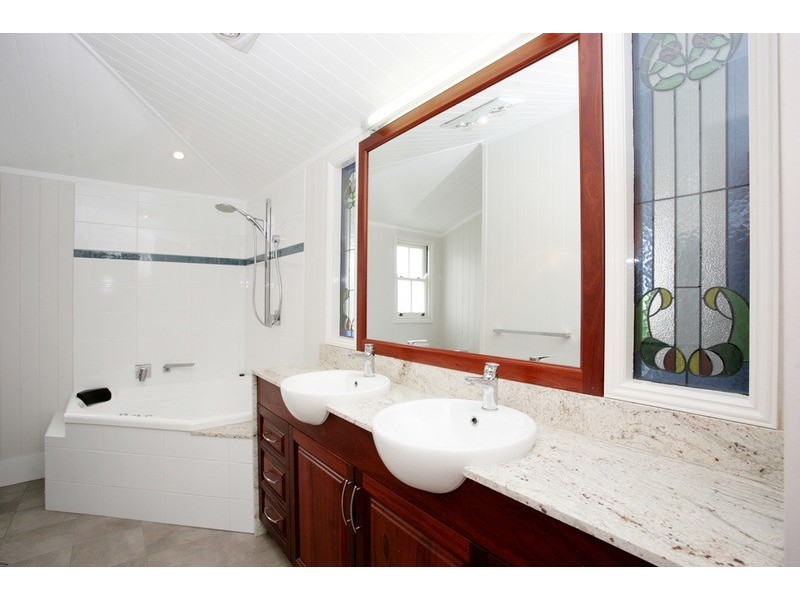 8 Frith Street, Highgate Hill QLD 4101