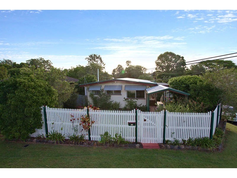 35 Osterley Road, Yeronga QLD 4104