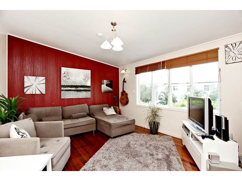 35 Osterley Road, Yeronga QLD 4104