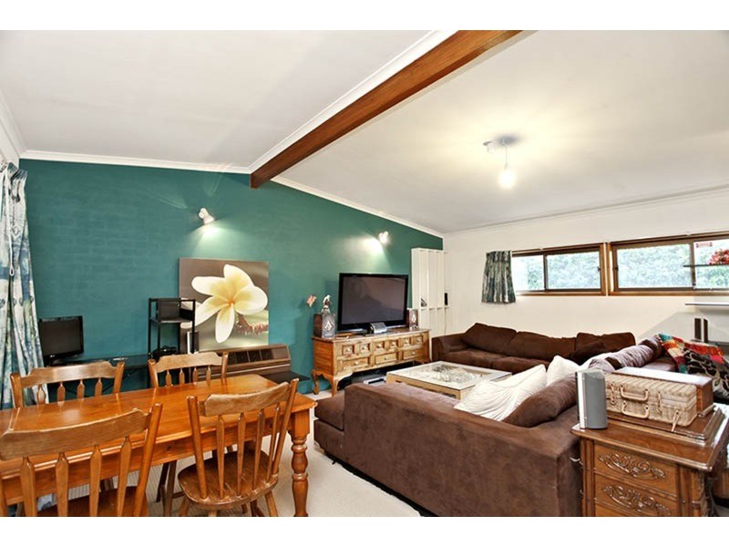 35 Osterley Road, Yeronga QLD 4104