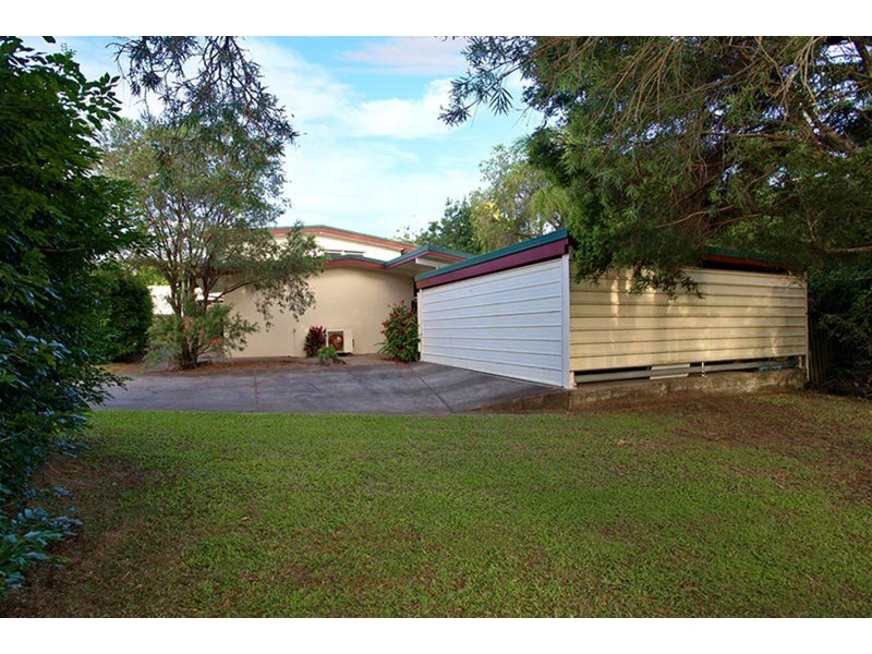 35 Osterley Road, Yeronga QLD 4104
