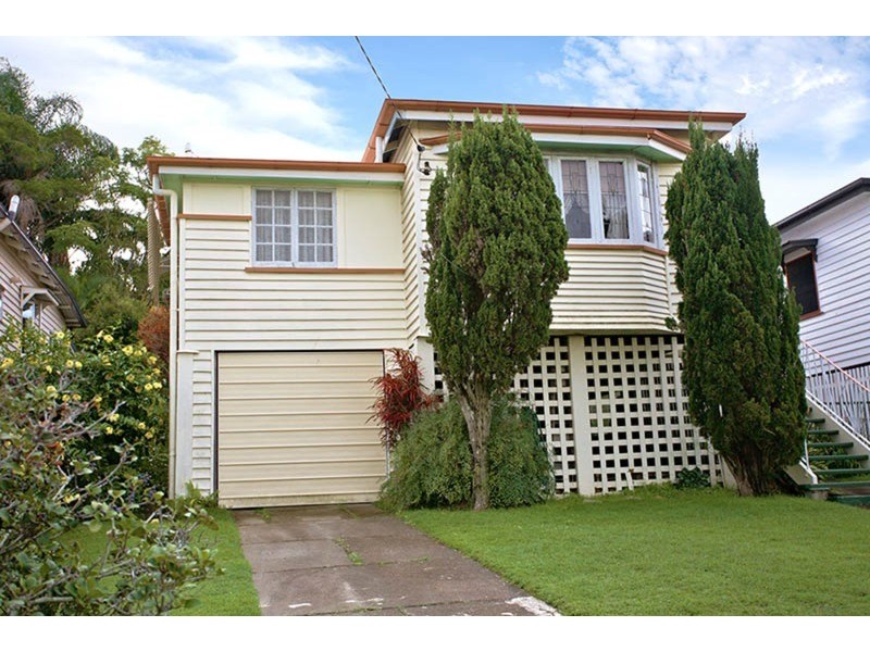 26 Noble  Street, Camp Hill QLD 4152