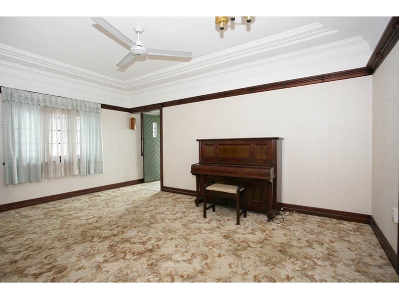 26 Noble  Street, Camp Hill QLD 4152