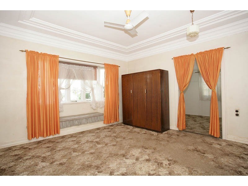 26 Noble  Street, Camp Hill QLD 4152