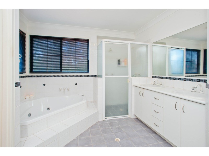 11 Parklands Street, Calamvale QLD 4116