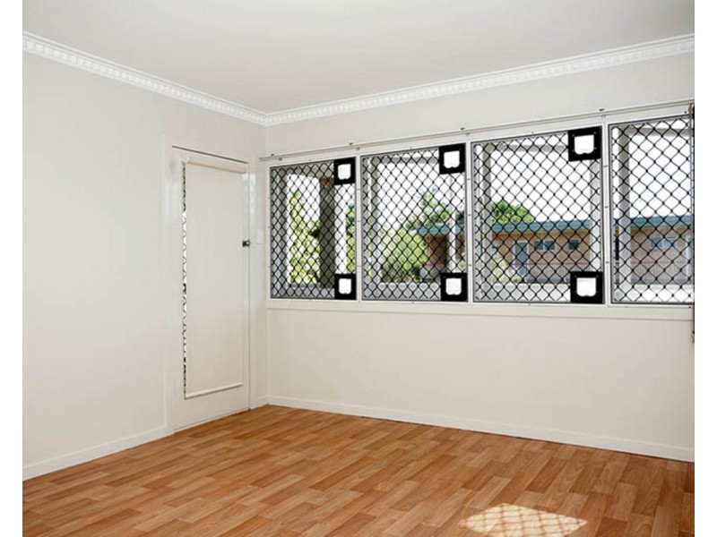 1/845 Logan Road, Holland Park West QLD 4121
