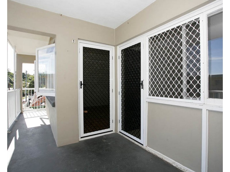 1/845 Logan Road, Holland Park West QLD 4121