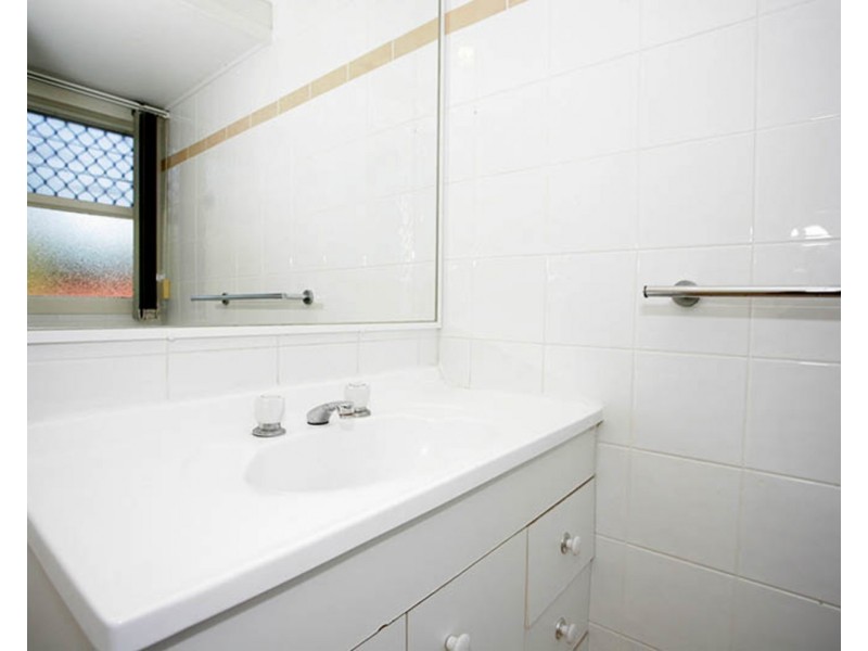 1/845 Logan Road, Holland Park West QLD 4121
