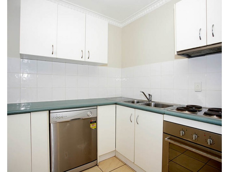1/845 Logan Road, Holland Park West QLD 4121