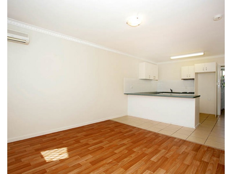 1/845 Logan Road, Holland Park West QLD 4121