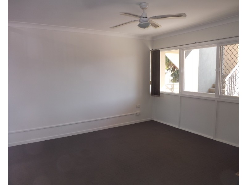 1/845 Logan Road, Holland Park West QLD 4121