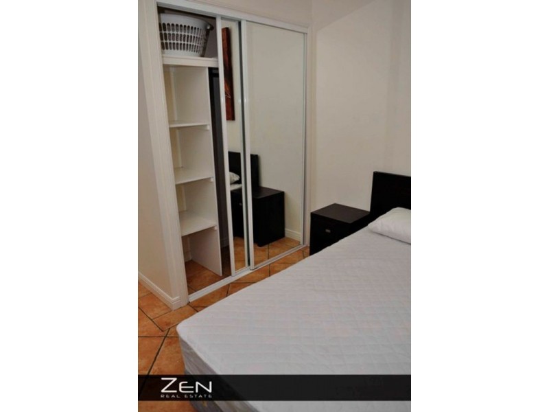 24 Maynard  Street, Woolloongabba QLD 4102