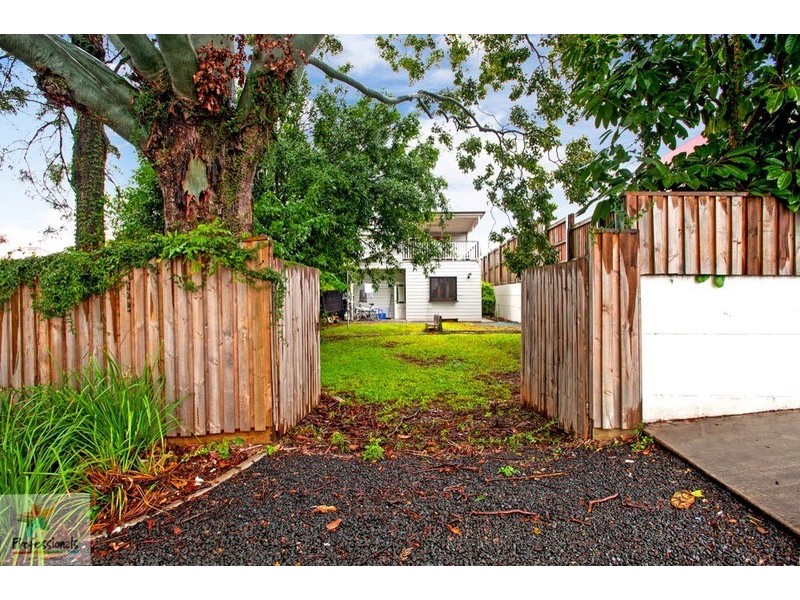 12 ekibin  Road, Annerley QLD 4103