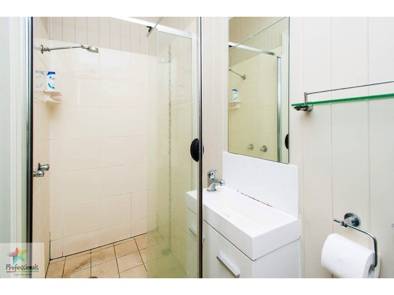 12 ekibin  Road, Annerley QLD 4103