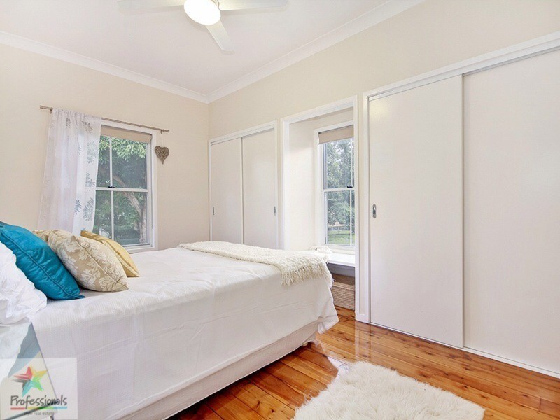 6 Nettleton  Crescent, Moorooka QLD 4105