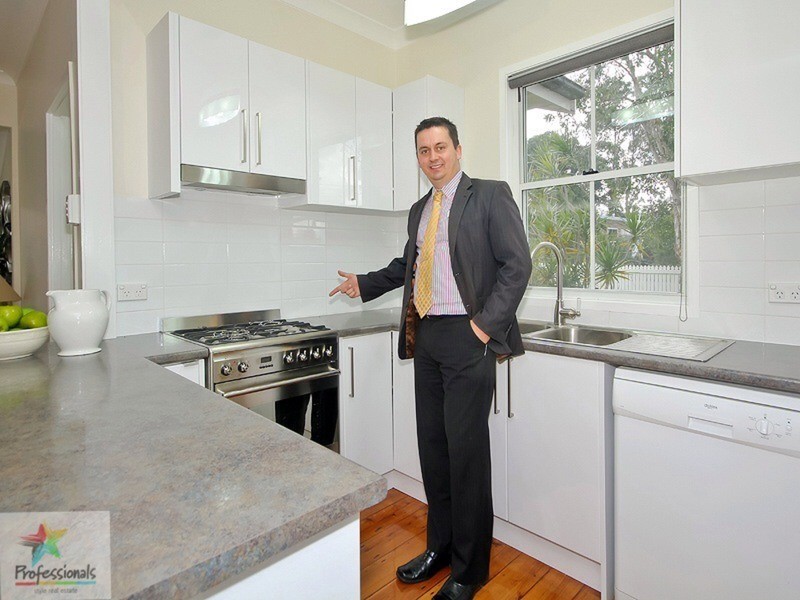 6 Nettleton  Crescent, Moorooka QLD 4105
