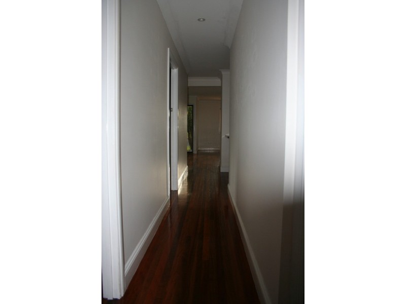 7 Wingarra Street, Yeerongpilly QLD 4105