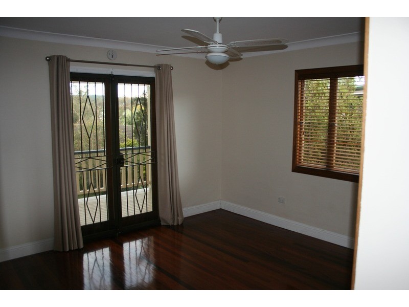 7 Wingarra Street, Yeerongpilly QLD 4105