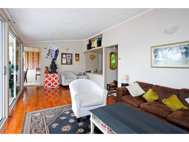 30 Derby Street, Highgate Hill QLD 4101