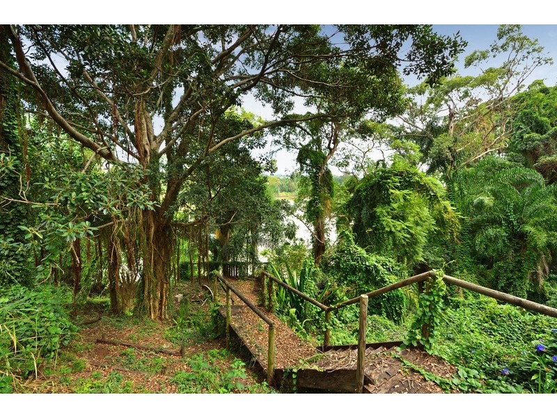 30 Derby Street, Highgate Hill QLD 4101