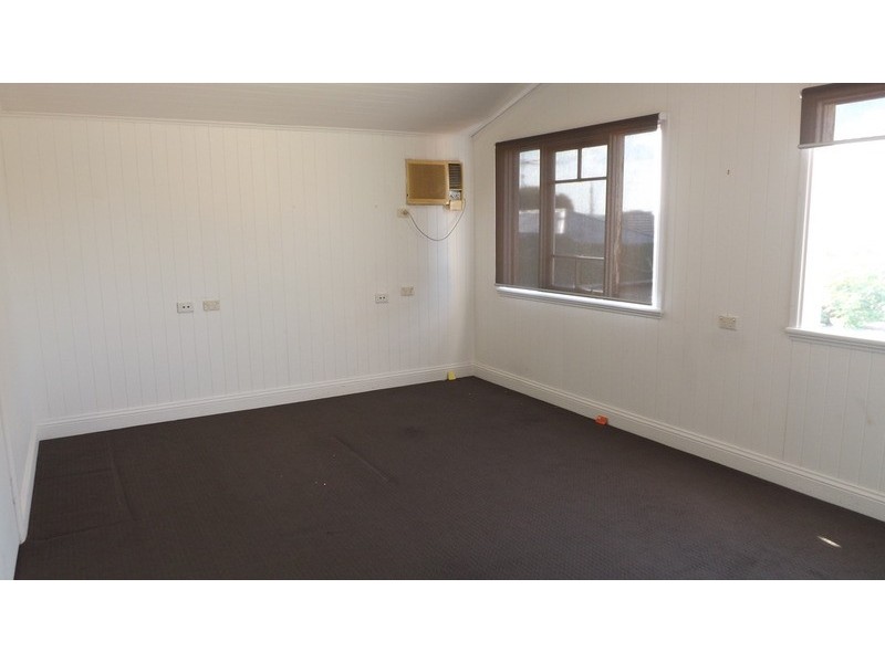 2a/2 Dorchester  Street, Highgate Hill QLD 4101