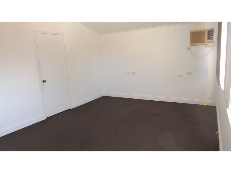 2a/2 Dorchester  Street, Highgate Hill QLD 4101