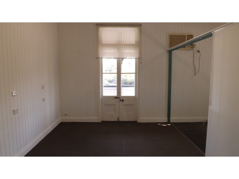 2a/2 Dorchester  Street, Highgate Hill QLD 4101