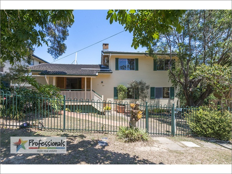 17 Reuben Street, Holland Park QLD 4121