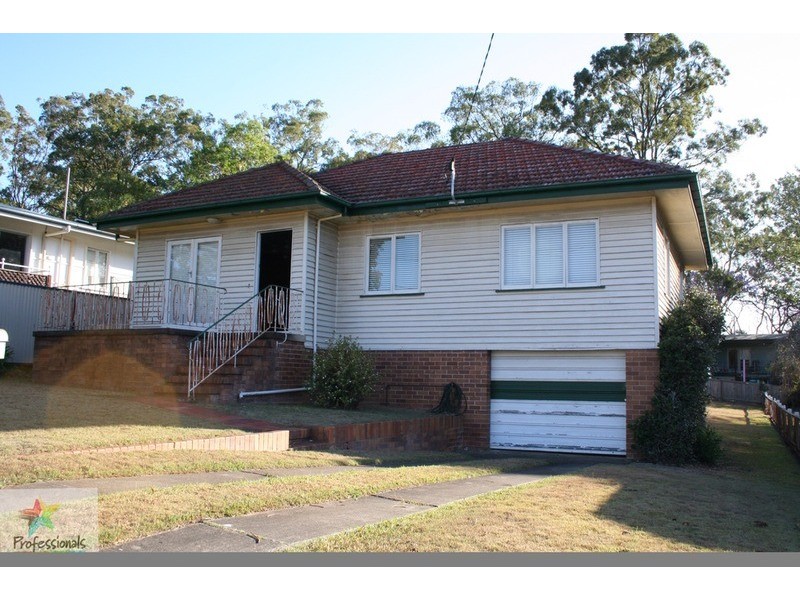 27 Hexham Street, Tarragindi QLD 4121