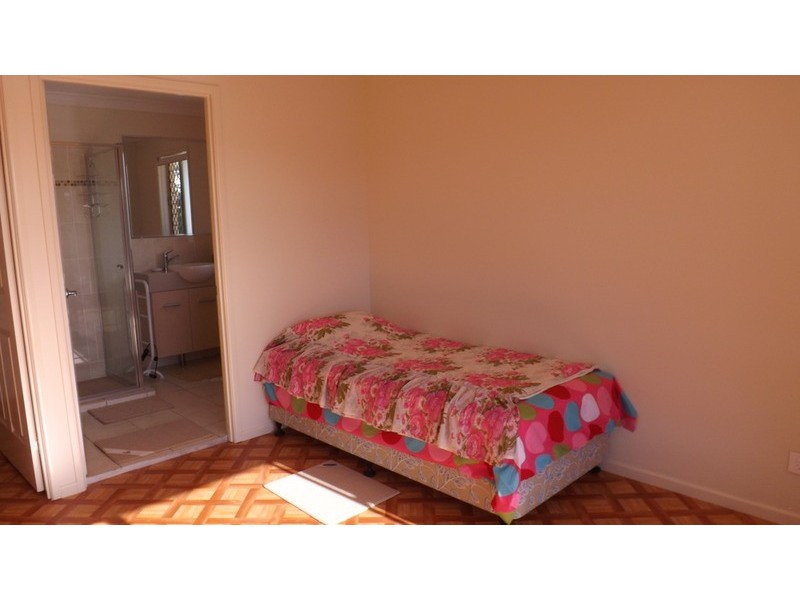 13 Taylor Street, Dinmore QLD 4303