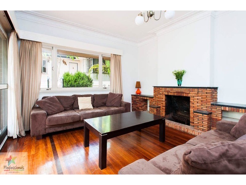 52 Boundary Road, Indooroopilly QLD 4068