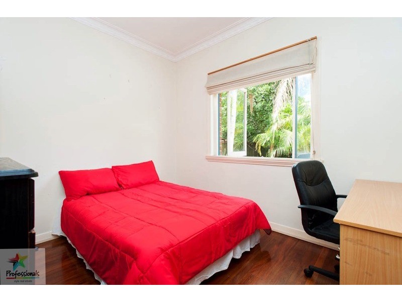 52 Boundary Road, Indooroopilly QLD 4068