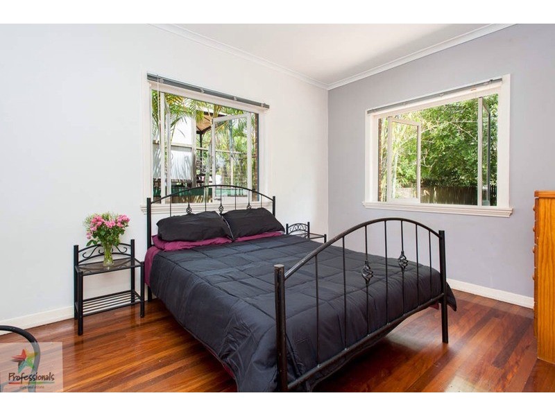 52 Boundary Road, Indooroopilly QLD 4068