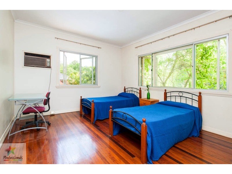 52 Boundary Road, Indooroopilly QLD 4068