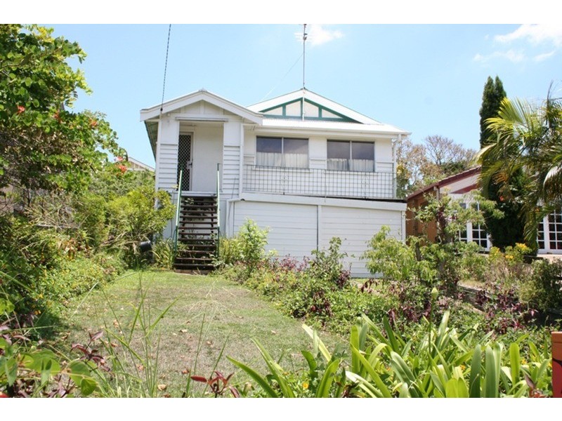 723 Logan  Road, Greenslopes QLD 4120