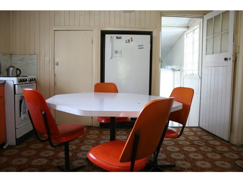 723 Logan  Road, Greenslopes QLD 4120