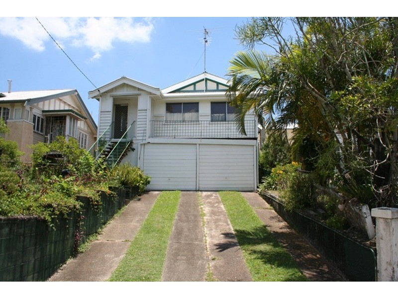 723 Logan  Road, Greenslopes QLD 4120