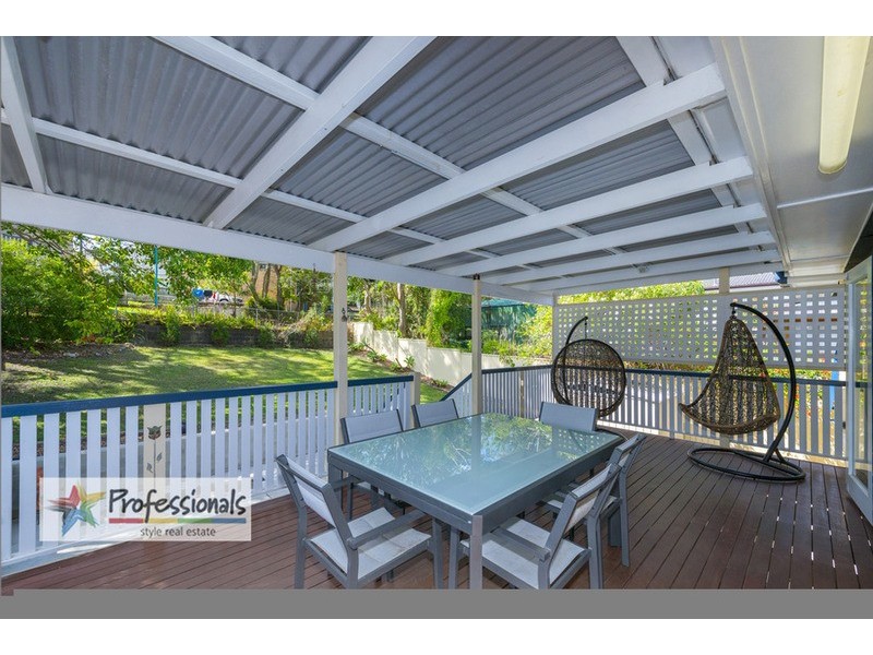 450 Nursery Road, Holland Park QLD 4121